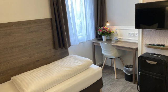 Номер Standard Signature East Hotel Falk