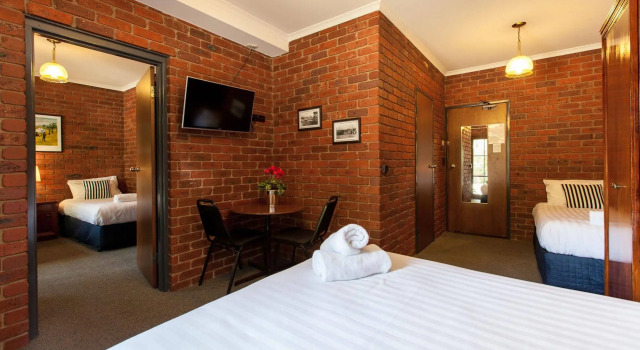 Armour Motor Inn, Book Hotel Beechworth Victorian High Country