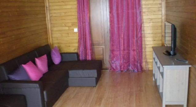 Коттедж с балконом и с красивым видом из окна Casas de Montanha da Gralheira