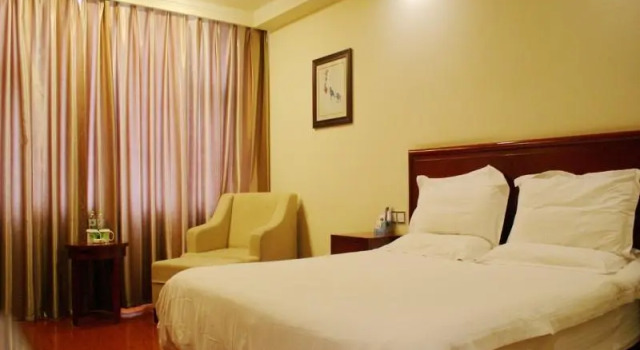 GreenTree Inn Jiangxi Jiujiang Shili Avenue Business Hotel, Varaa Hotelli Jiujiang Jiangxi