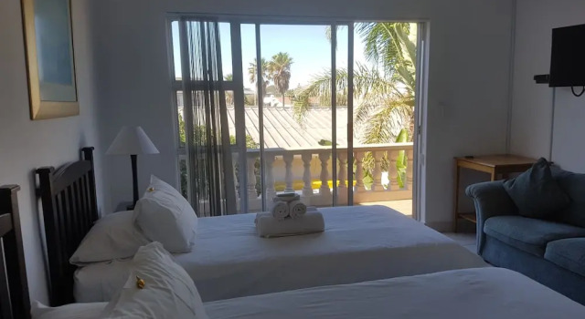 Номер Standard с балконом Melkbosch Guesthouse