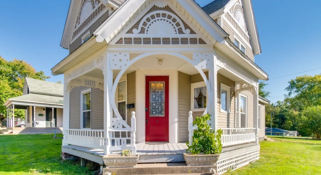 Historic Charleston Home < 1 Mi to University!, Забронировать Отель Отели Иллинойс 3 звезды, 3*
