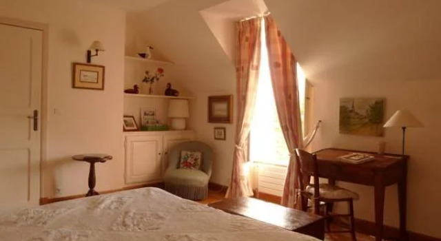 Chambres d'Hôtes du Hameau Les Brunes, Book Hotel Hoteller i Bozouls med parkering, Parkering