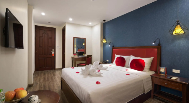 Holiday Emerald Hotel