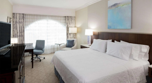 Двухместный номер Executive Hampton Inn & Suites South Park at Phillips Place