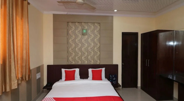 OYO 3735 Hotel Chilana Tower, Réserver Hôtel Rudrapur West Bengal