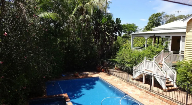 Jacaranda Lodge B&B