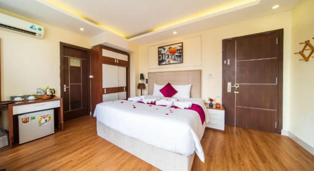 Полулюкс с балконом Golden Amour Hotel