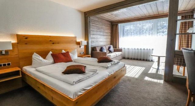 Номер Superior Hotel Quellenhof