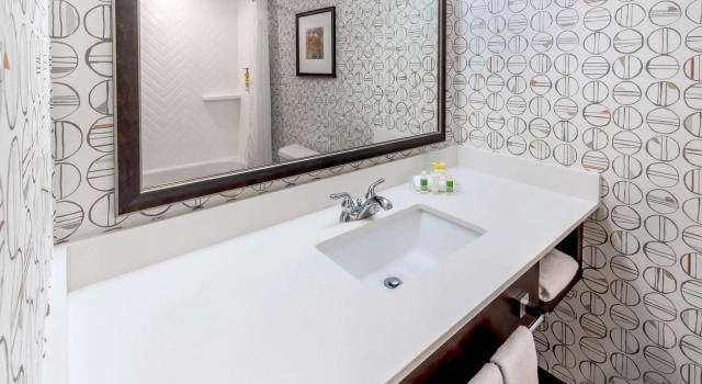 Двухместный люкс Holiday Inn Milwaukee Airport by IHG
