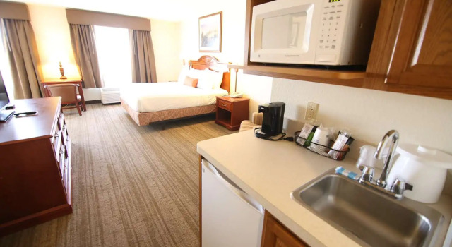 Двухместный номер Standard с видом на поле для гольфа Crown Pointe Lodge, BW Signature Collection