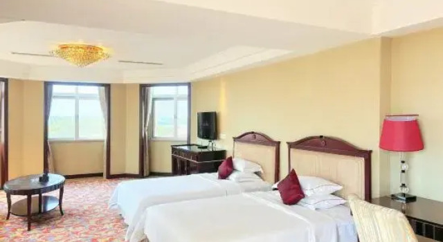 Семейный люкс Country Garden Phoenix Hotel