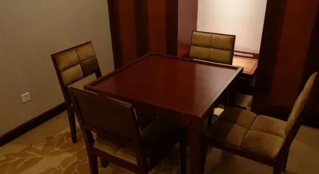 Люкс Deluxe Licheng Longzhang M Hotel (Convention and Exhibition Center Branch, Outlook Tower)