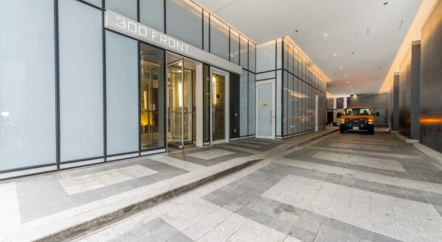 Grand Royal Condos - CN Tower