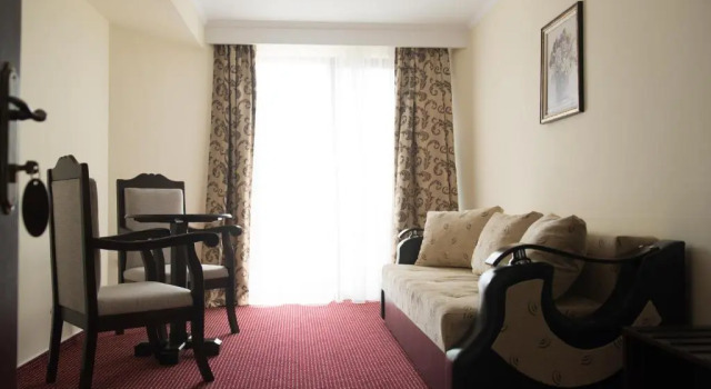 Suite Imperial House