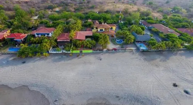 Anticoli Beachfront home, Забронировать Отель Почомил 
