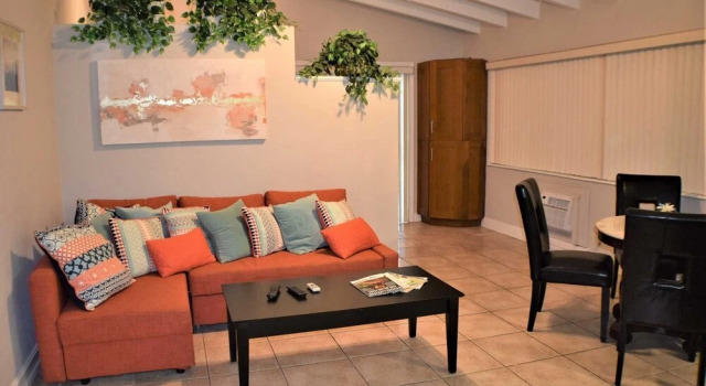 Surf & Sand 3 Bedroom Home, Забронировать Дом для отпуска Виллы Лодердейл-бай-Си, рядом с Sea Ranch Village Shopping Center, Вилла