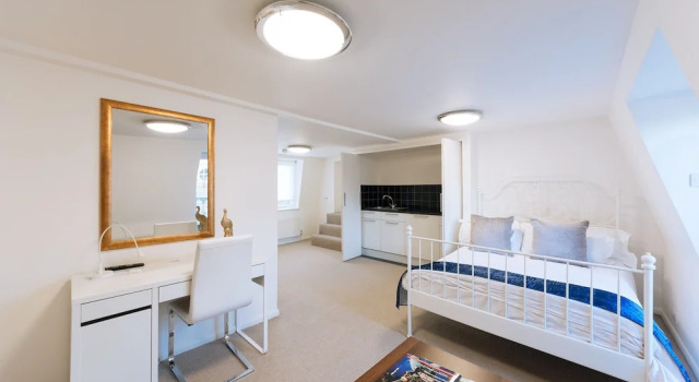 Двухместная студия Premium с балконом Mayfair House