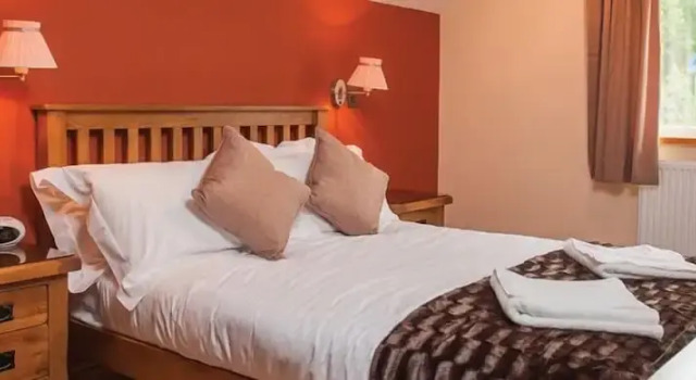 The Little Crown Inn, Varaa Matkakoti Pontypool 