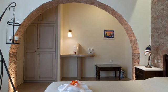Tinos Aqua Palazzo
