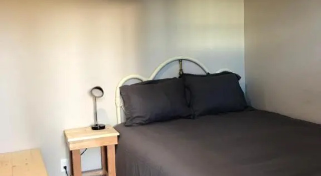 Двухместный номер Deluxe Eastside Guesthouse and Bivy