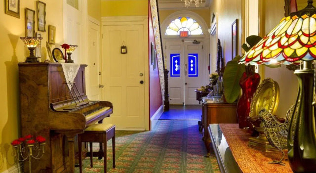 Marreros Guest Mansion, Забронировать Гостевой дом Downtown Key West Ки-Уэст, рядом с Ripley's Believe It or Not