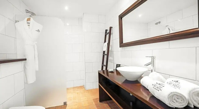 Четырёхместный номер Standard с балконом и с видом на море Langley Resort Fort Royal