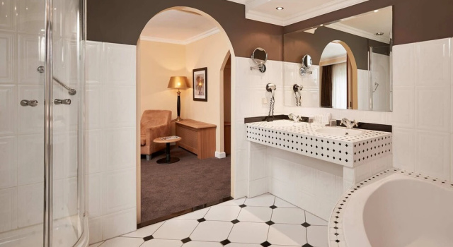 Номер Comfort Van der Valk Hotel Hardegarijp - Leeuwarden