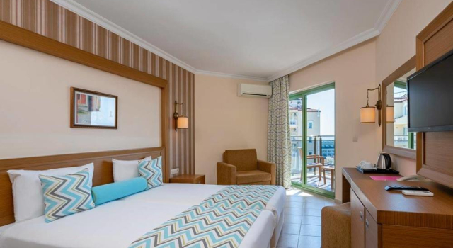 Standardowy pokój z częściowym widokiem na morze İz Flower Side Beach Hotel