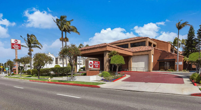 Кровать в общем номере Best Western Plus Redondo Beach Inn