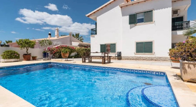 Studio in Albufeira, With Pool Access and Enclosed Garden - 3 km From, Rezerwuj Hotel Hotele w Algarve z parkingiem, Parking