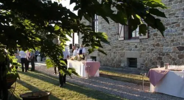 Château Du Doux, Забронировать Отель Отели Коррез с парковкой, Парковка
