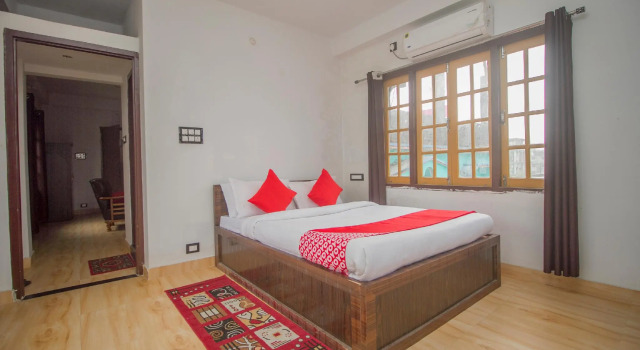Люкс Standard Hotel O Champasari Siliguri Formerly Four Fox Suits