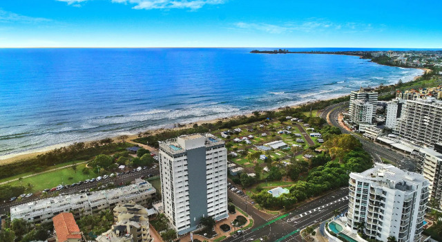 Четырёхместные апартаменты с 2 комнатами Elouera Tower
