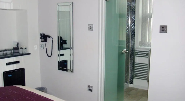 Номер Luxury Farnham Hotel