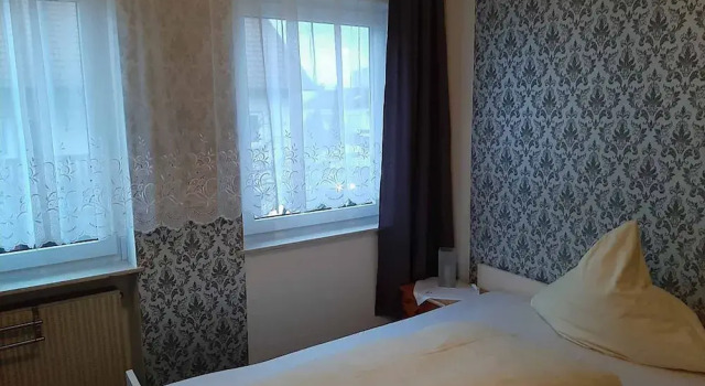 Gästehaus Edelmann, Rezerwuj Hotel Hotele w Bawaria z parkingiem, Parking
