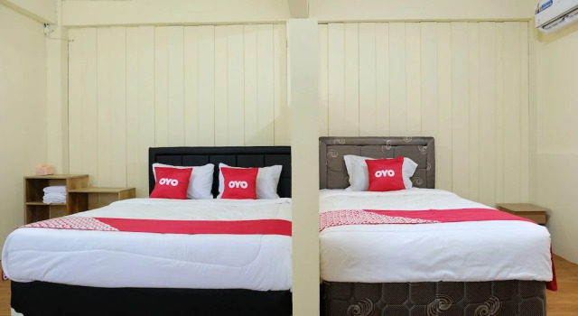 Люкс Superior OYO 1853 Guest House D'makmoer