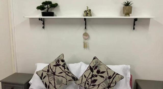 3 bed stylish house Whole house