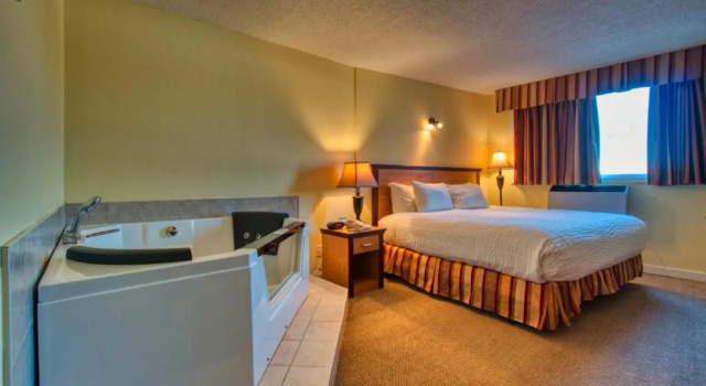Люкс Deluxe Park West Inn