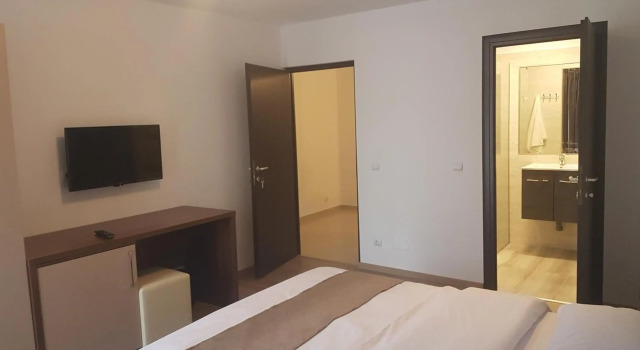 Pensiunea OK, Rezerwuj Hotel Hotele w Carpathians - Romania z parkingiem, Parking