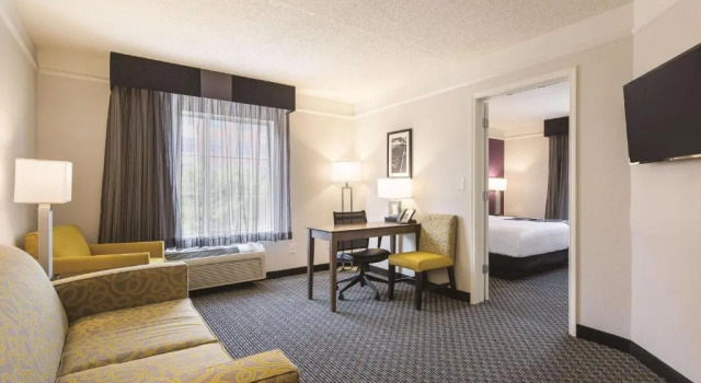 Люкс La Quinta by Wyndham Dallas Plano West