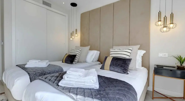 Modern Four Bedroom House With Golf Course Views, Reserva ahora Hotel San Roque Costa de la Luz