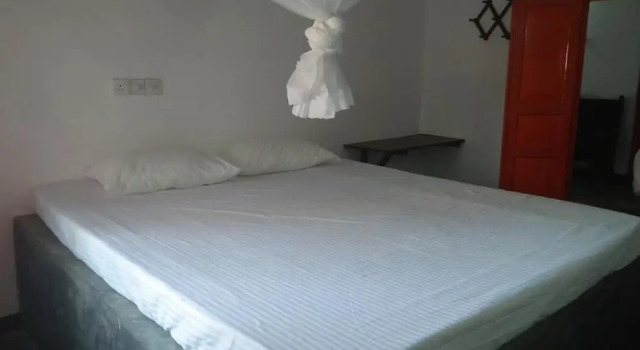 Yoho Suriya Villa, Забронировать Вилла Отели Тангаллы 3 звезды, рядом с Tangalle Lagoon, 3*