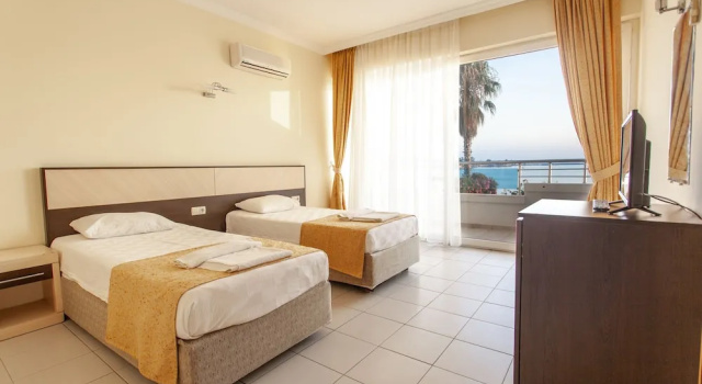 Двухместный номер Standard с балконом и с видом на море Side Beach Hotel