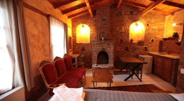 Коттедж с балконом Kayserkaya Cottages & Camping