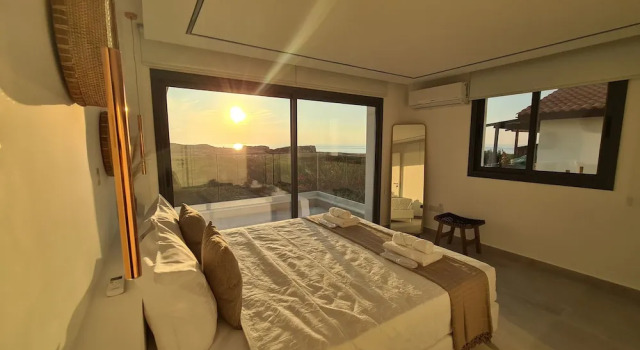 Phaedrus Living: Venus Seaview Lighthouse Villa