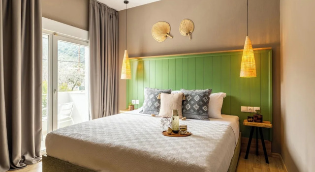 Двухместный номер Comfort c 1 комнатой с балконом и с видом на город Skiathos Theros, Philian Hotels and Resorts