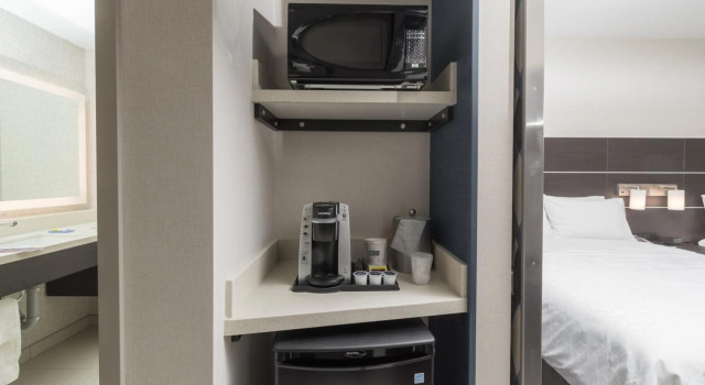 Holiday Inn Express & Suites Saskatoon East - University by IHG