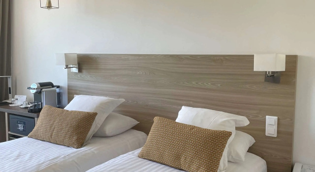 Двухместный номер Comfort с балконом Best Western Plus Hôtel la Rade