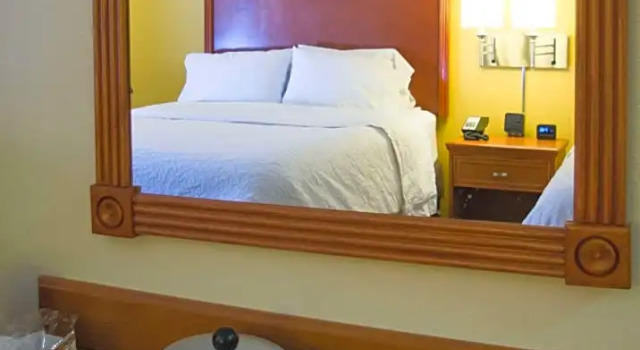 Четырёхместный люкс c 1 комнатой Hampton Inn & Suites St. Louis-Chesterfield